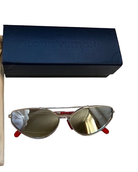 Louis Vuitton - Z0283W - Aurinkolasit - Catawiki