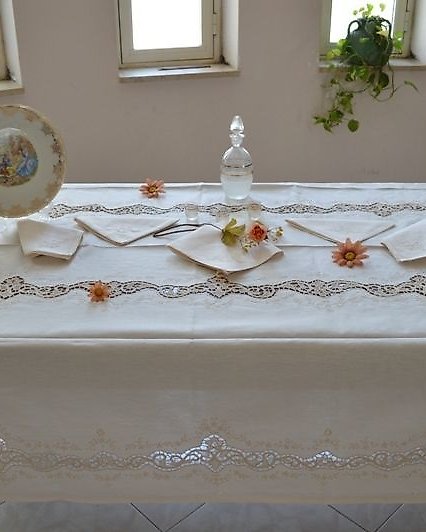 copritavolo tovaglia pizzo Burano veneziano ricamato a mano diametro 160 cm  tessuto lino - Tablecloth - Catawiki
