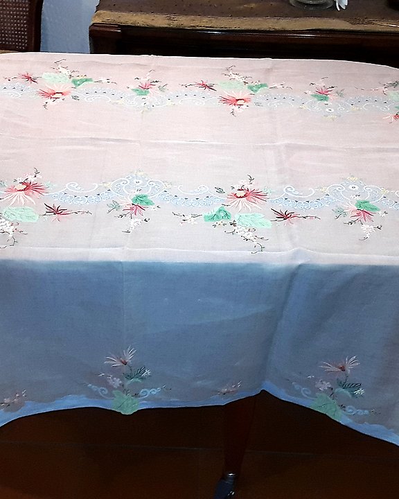 copritavolo tovaglia pizzo Burano veneziano ricamato a mano diametro 160 cm  tessuto lino - Tablecloth - Catawiki