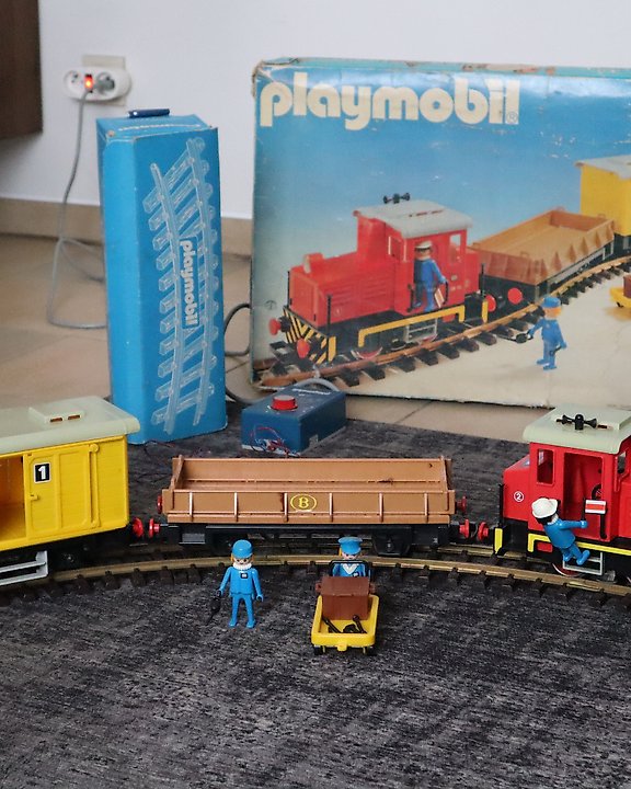 Train marchandise playmobil