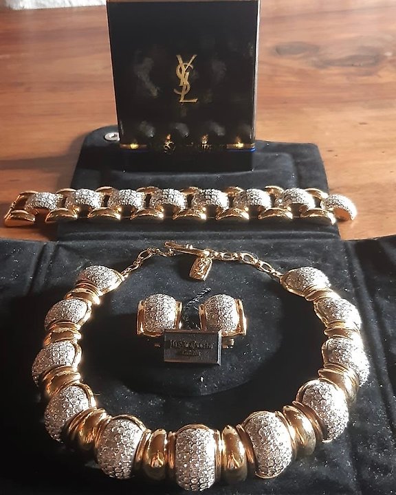 Louis Vuitton Style Chunky Chain Link Enameled Fleur Jewelry Set