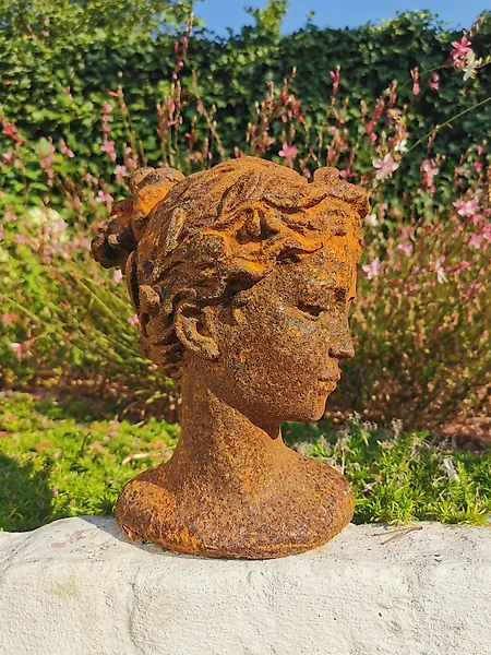 Estátua, cast metal female bust - 35 cm - Ferro (molde) - Catawiki