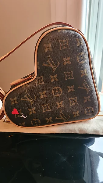 Borse louis vuitton materiale sales