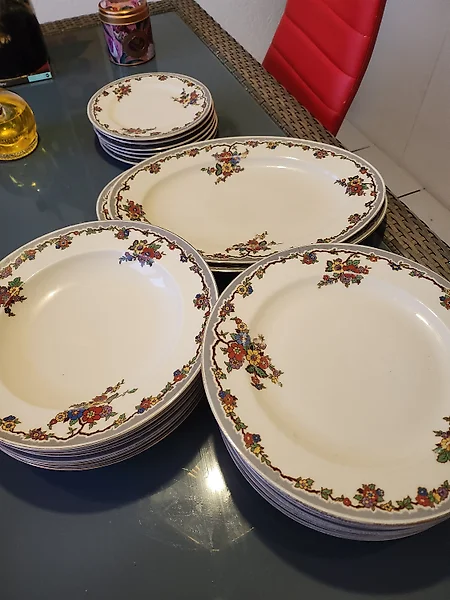 Royal Tognana - Dishes Service for 12 - Porcelain - Catawiki