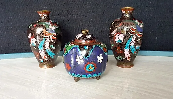 日本花瓶正在出售
