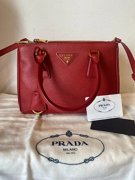 Sac cartier rouge hot sale