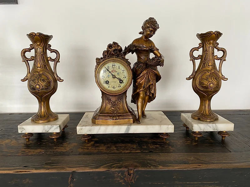 Horloge à chaîne à mouvement mécanique avec carillon westministsr - Bois -  Seconde moitié du XXe siècle - Catawiki