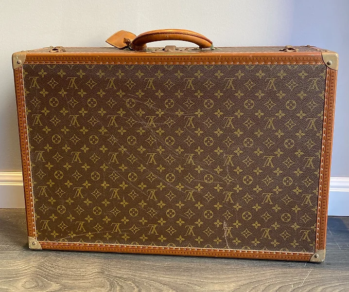 Sold at Auction: Louis Vuitton, Louis Vuitton Slate Monogram e  Crossbody Bag
