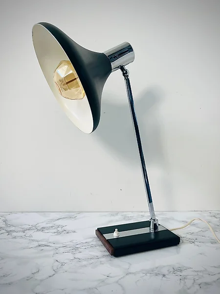 IKA EiK Wohnraum Leuchten Schreibtischlampe im Angebot in Online Auktion | Tischlampen