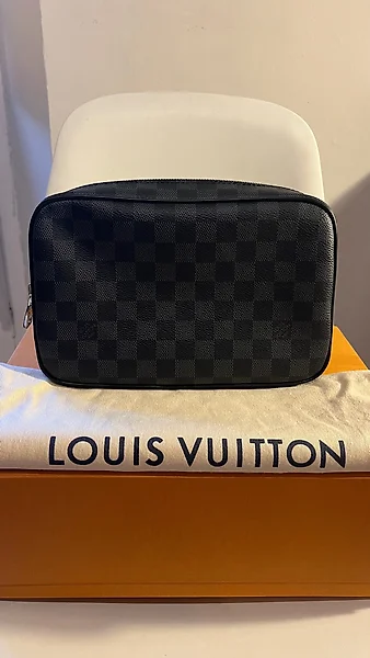 Composition toile 2025 enduite louis vuitton