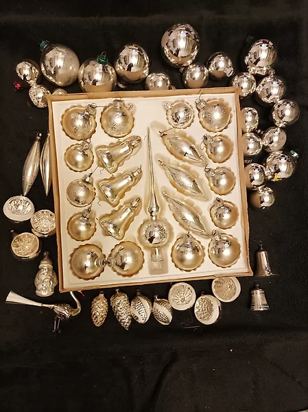 Netherlands Silver Decorative Objects for Sale