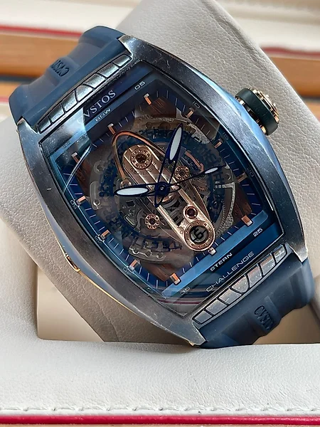 Montre top cvstos occasion