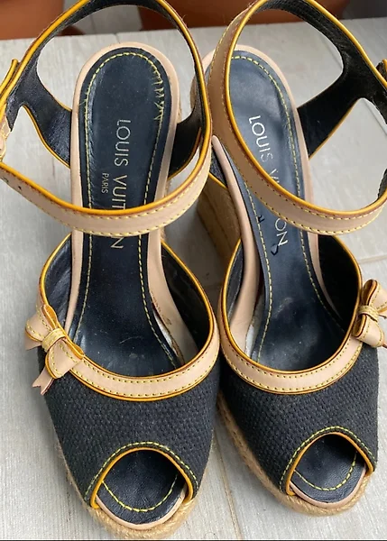 Louis Vuitton Black Sandals for Sale in Online Auctions