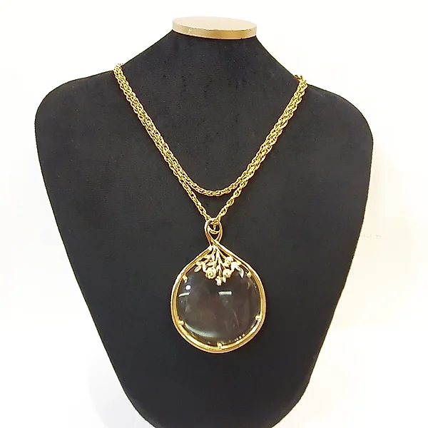 Trifari magnifying glass necklace shop