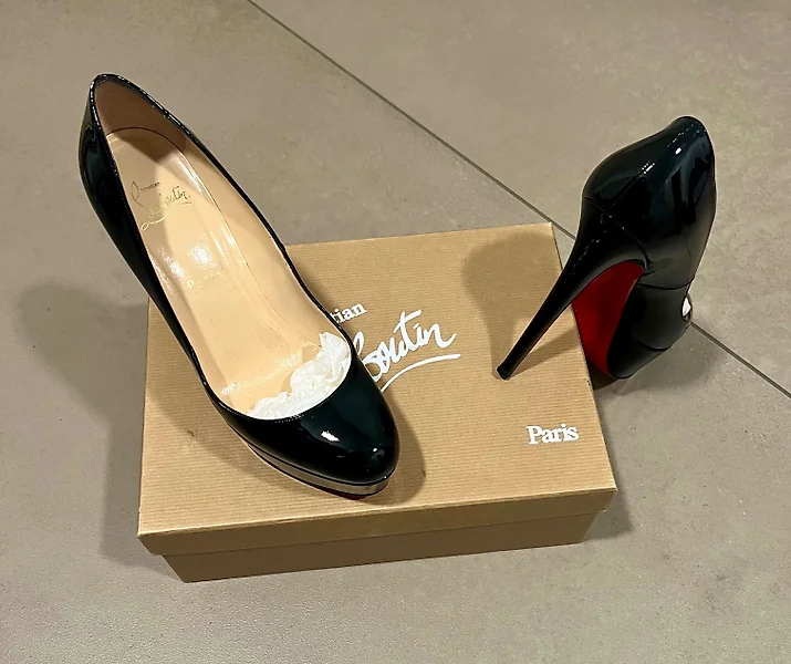 Chaussures louboutin prix clearance neuf