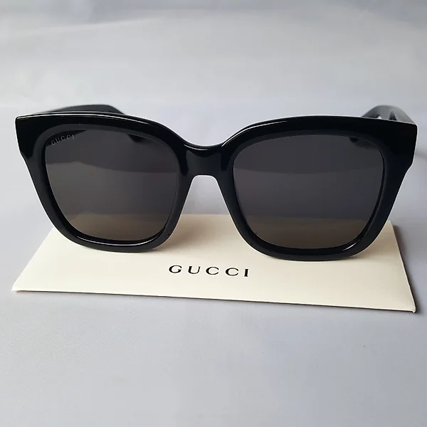 Gucci 黑色太阳镜发售
