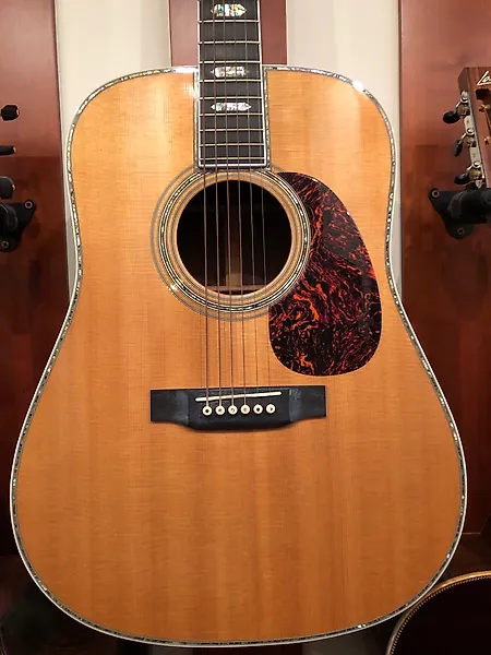 C. F. Martin & Company Akustikgitarre im Angebot in Online Auktion