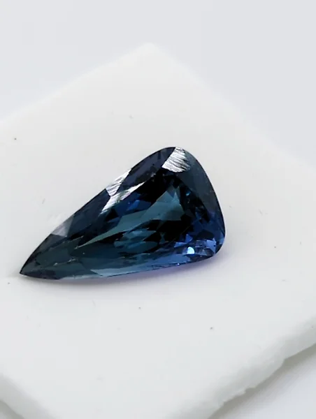 Pear Tanzanite Gemstones for Sale in Online Auctions