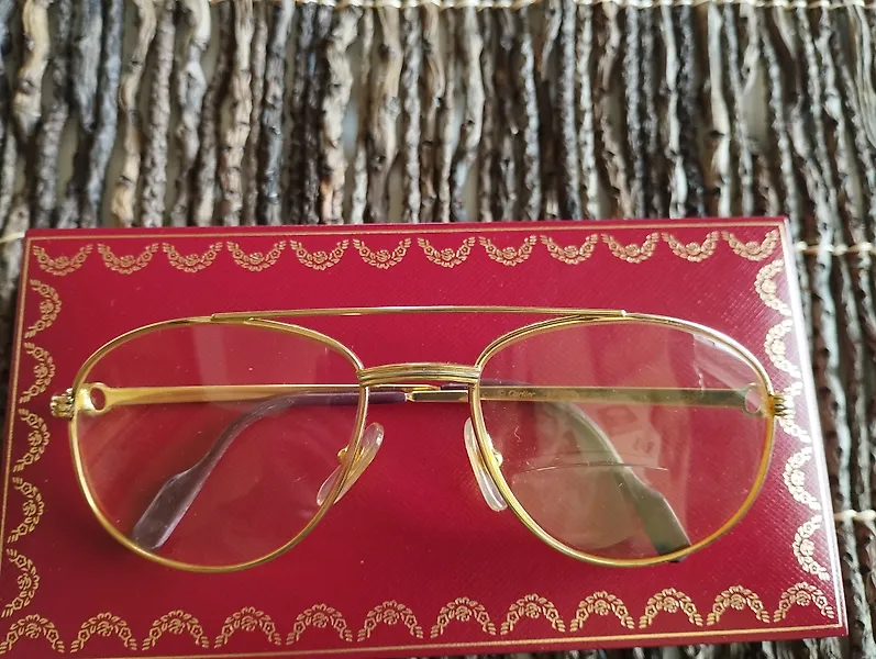 Gold Glasses for Sale in Online Auctions