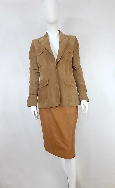 Γυναικείο κοστούμι Gucci σε πώληση