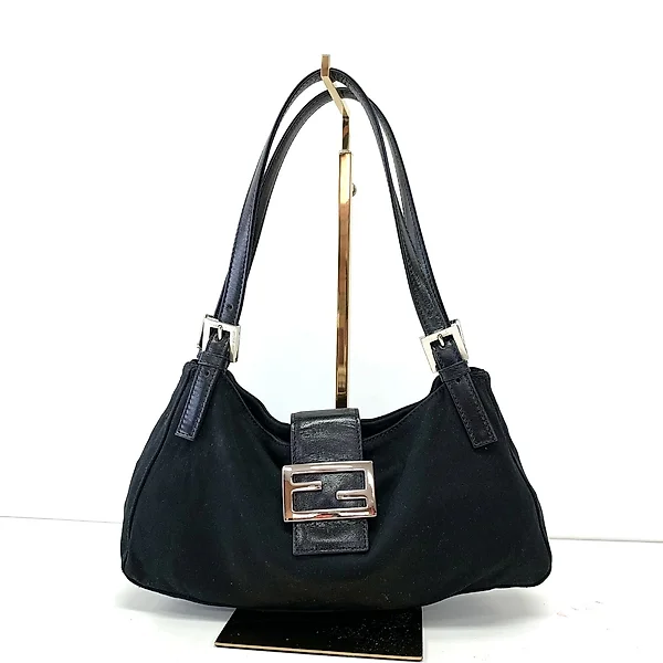 Fendi One colour Handbag for Sale in Online Auctions