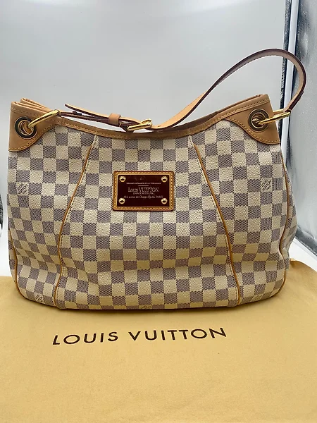 Louis Vuitton Crossbody Bag Vintage Saumur 40 Brown Cloth ref