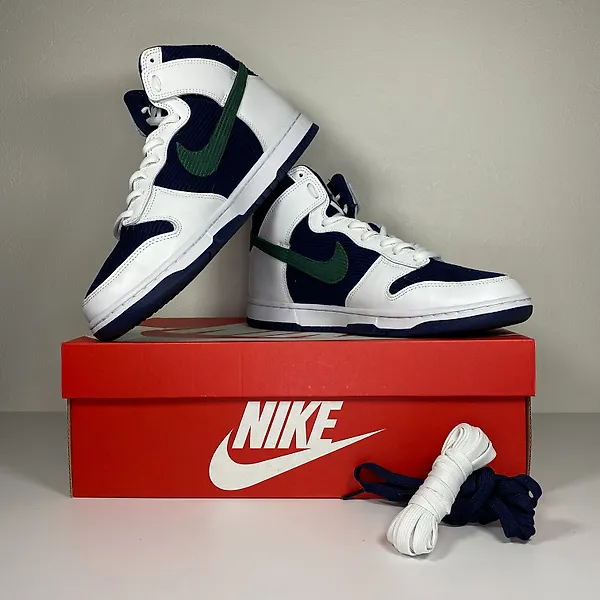 Nike store fendi scarpe