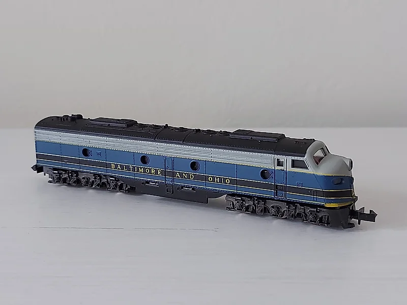 Atlas model trains for sale in online auctions