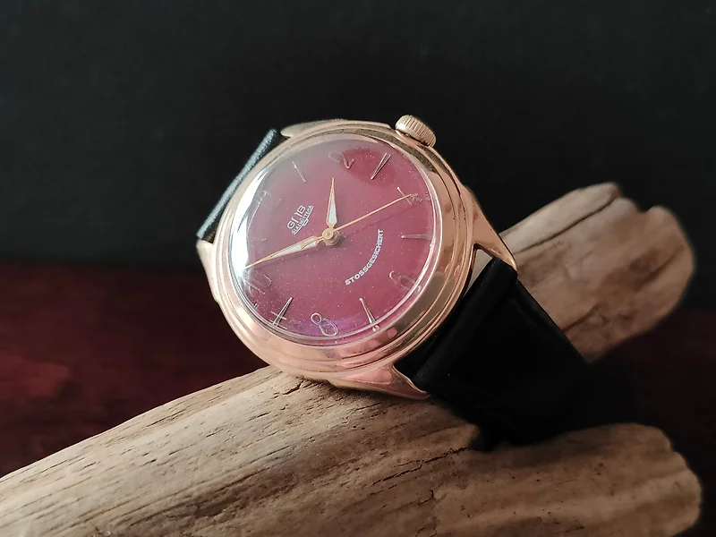 GUB Glashütte - Stossgesichert Dress Watch with date- Cal. 60.1 - 100400 - Men - 1960-1969