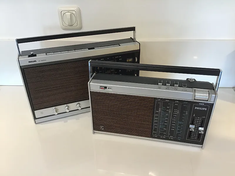 Philips Transistor radio for Sale in Online Auctions