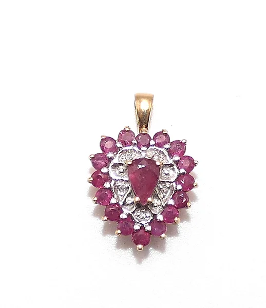 1 Ruby Pendant for Sale in Online Auctions