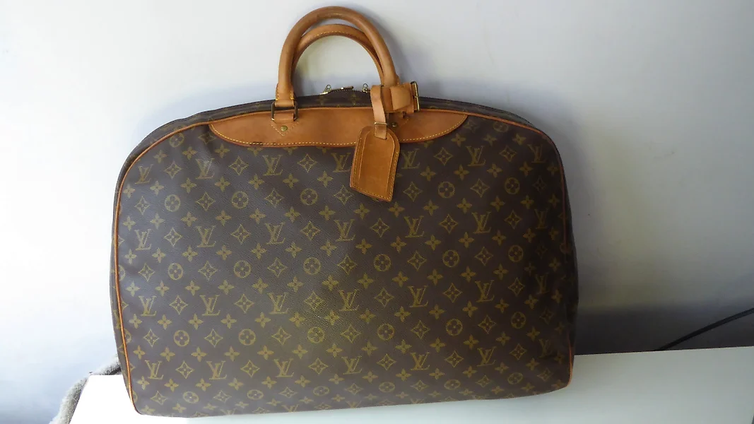 Louis Vuitton Monogram Travel bag for Sale in Online Auctions