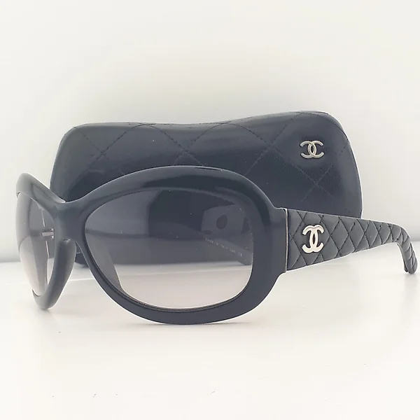 Chanel Black/Grey Gradient 5116-Q Quilted Leather CC Logo Sunglasses Chanel