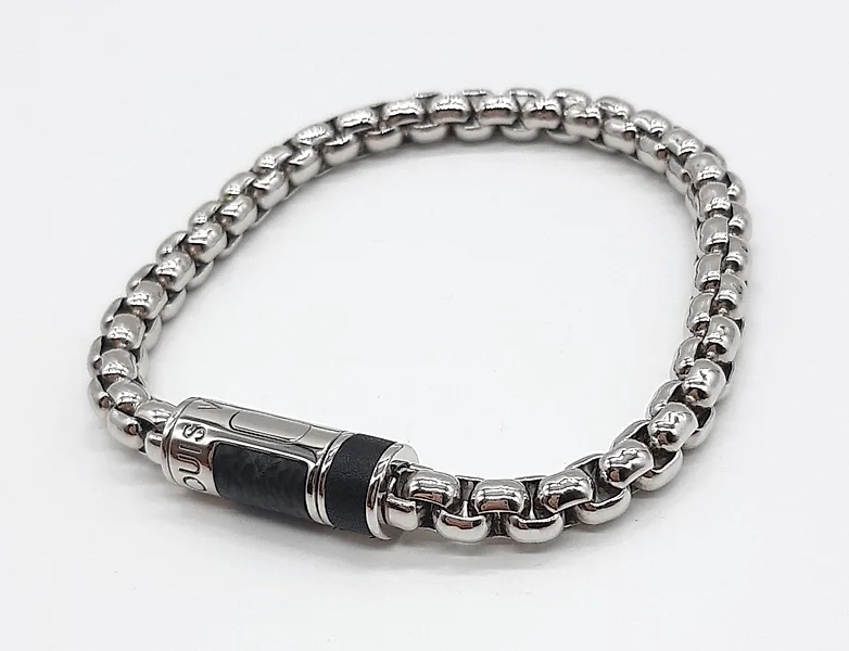 Louis Vuitton Bracelet Monogram Eclipse Chain Silver-toned M62592