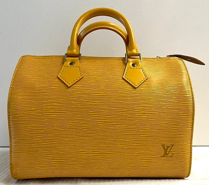 Sold at Auction: Louis Vuitton, LOUIS VUITTON 'SPEEDY 25' TAN EPI