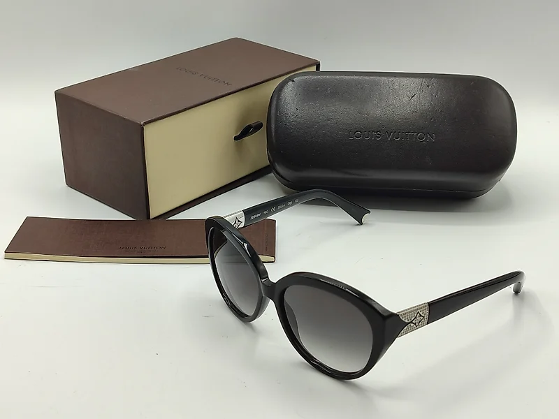 LOUIS VUITTON SUNGLASSES MONOGRAM LOGO Eyewear accessory Z0163E glasses  case