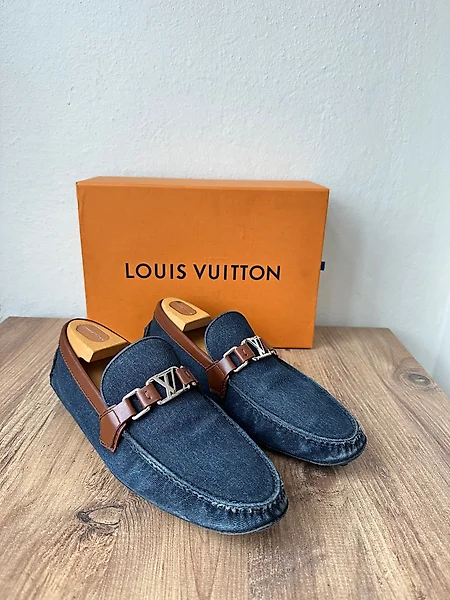 Louis Vuitton Mens Shoes Brown Suede Mocassins Loafers Gold Buckle 10.5