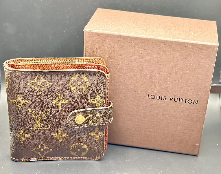 Louis Vuitton Monogram Compact Zip M61667 Wallet Bifold Unisex
