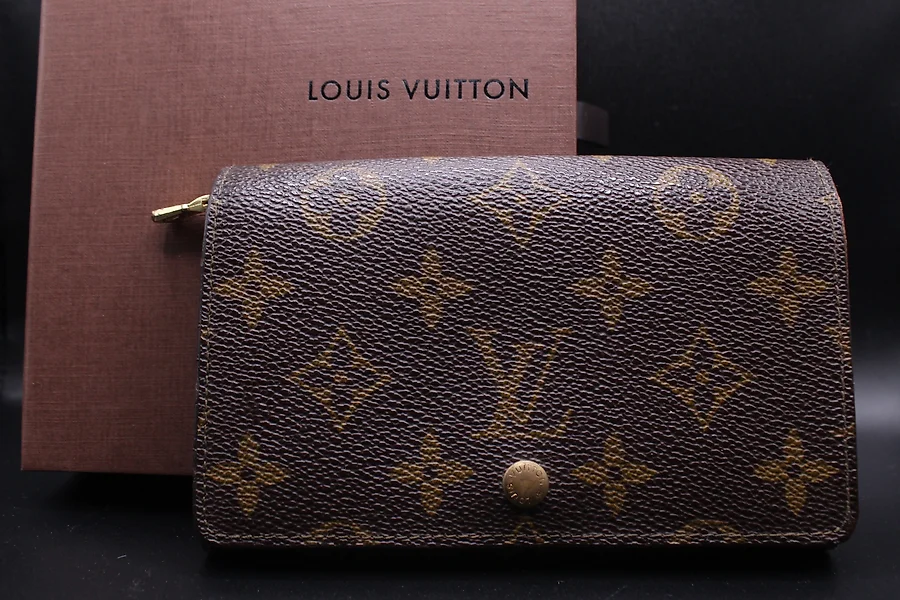 Louis Vuitton Brown Monogram Poche Documents Portfolio Cloth ref