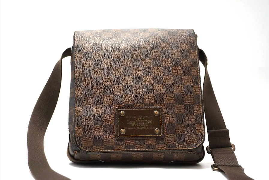 Authentic Louis Vuitton Monogram Canvas Bosphore MM Messenger/Crossbody Bag  $420