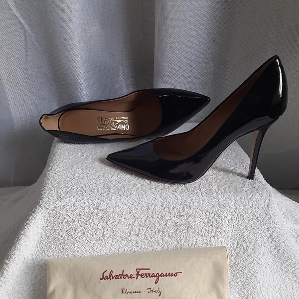 Salvatore Ferragamo - Loafers - Size: Shoes / EU 43.5 - Catawiki