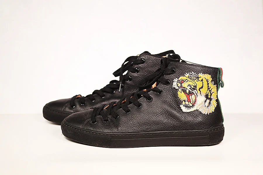 Scarpe stringate Gucci Monogram in Vendita in Asta Online