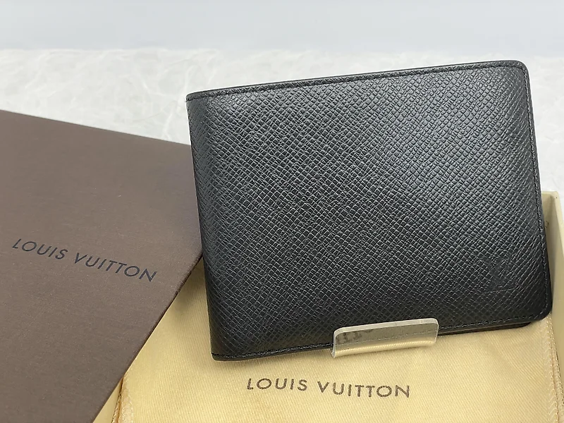 Louis Vuitton - 'NO RESERVE PRICE' Epi Leather Kaarthouder - Catawiki