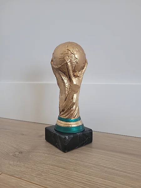 FIFA World Cup Trophy Replica in an Acrylic Case (Trophy Size 40