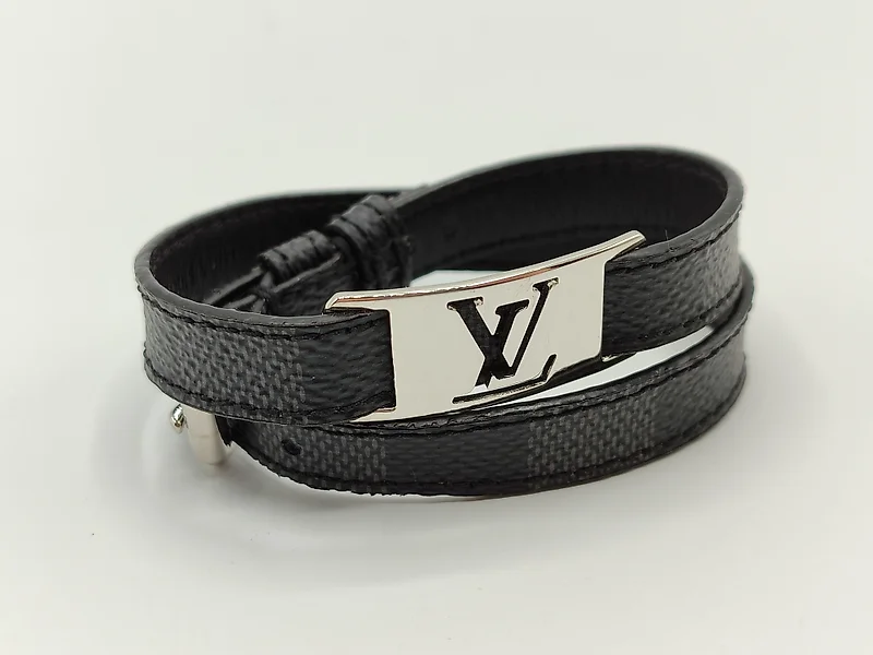 Authentic Louis Vuitton Archive M6290D Brand Accessories Bracelet