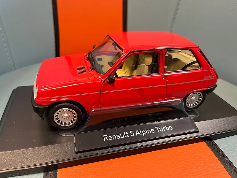 Model cars for sale 1 18 scale hot sale