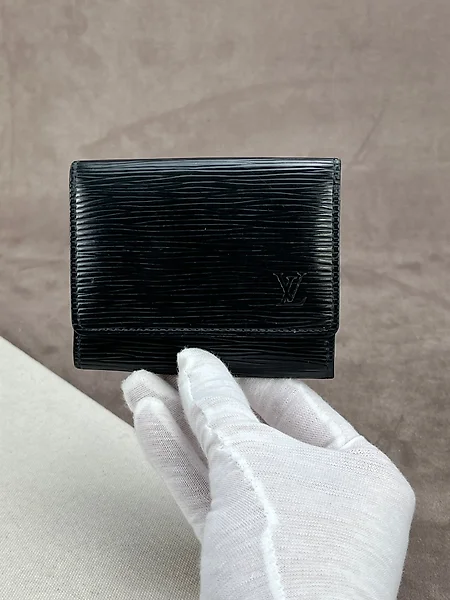 LOUIS VUITTON Louis Vuitton Zippy Wallet Vertical Bifold M81384