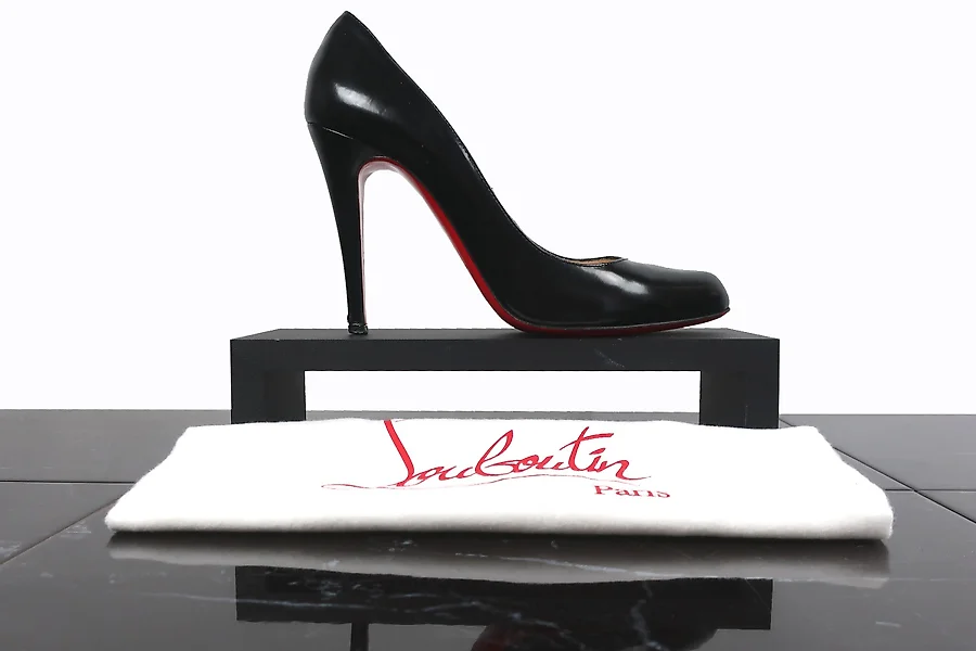Koop Christian Louboutin zwarte pumps Verhoog uw stijl Catawiki
