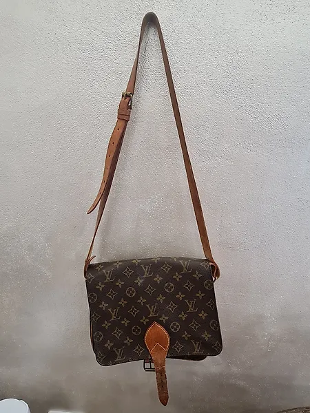 Borsa a tracolla Louis Vuitton Cartouchi re in vendita Catawiki