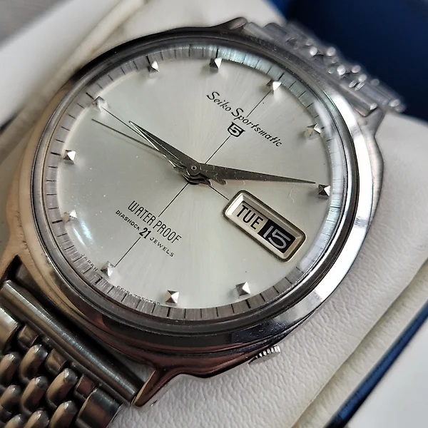 Orologi cromati Seiko in vendita Catawiki
